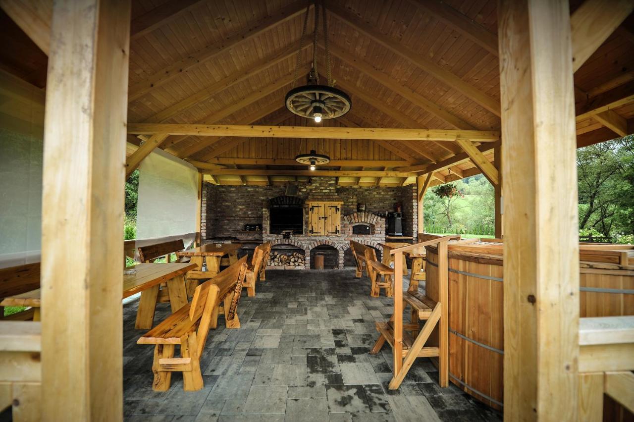 Swiety Spokoj Bieszczady 782-047-324 Ustrzyki Dolne Exterior photo